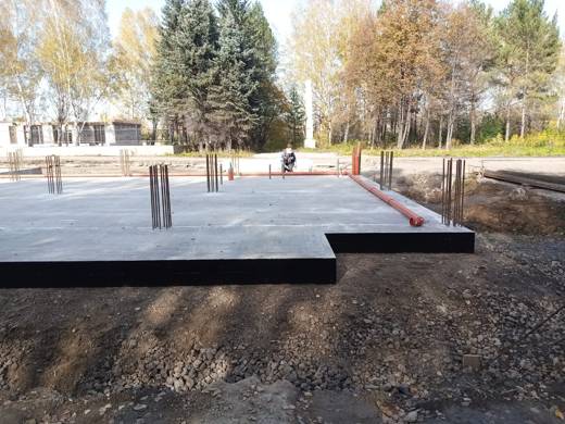 Плита с гильзами под инженерные сети, гидроизоляция по опалубке