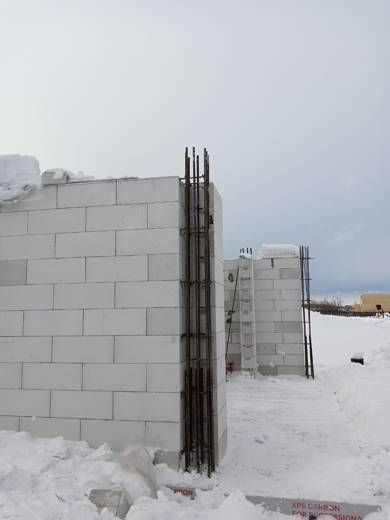 Кладка газобетона СИБИТ с перевязкой швов зимой