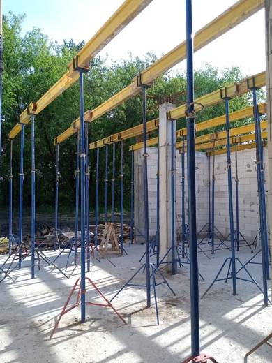 Опалубка PERI под балку перекрытия у колонны