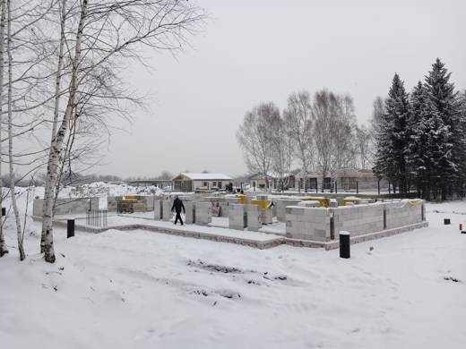 Периметр дома на этапе кладки газобетона